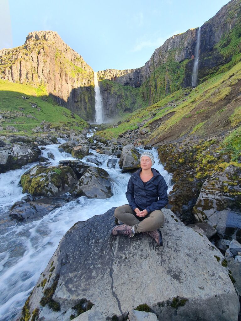 Meditation travelling in Iceland